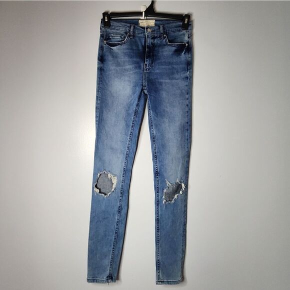 Free People Blown Out Knee Skinny Jeans - Size 27L - Picture 1 of 6